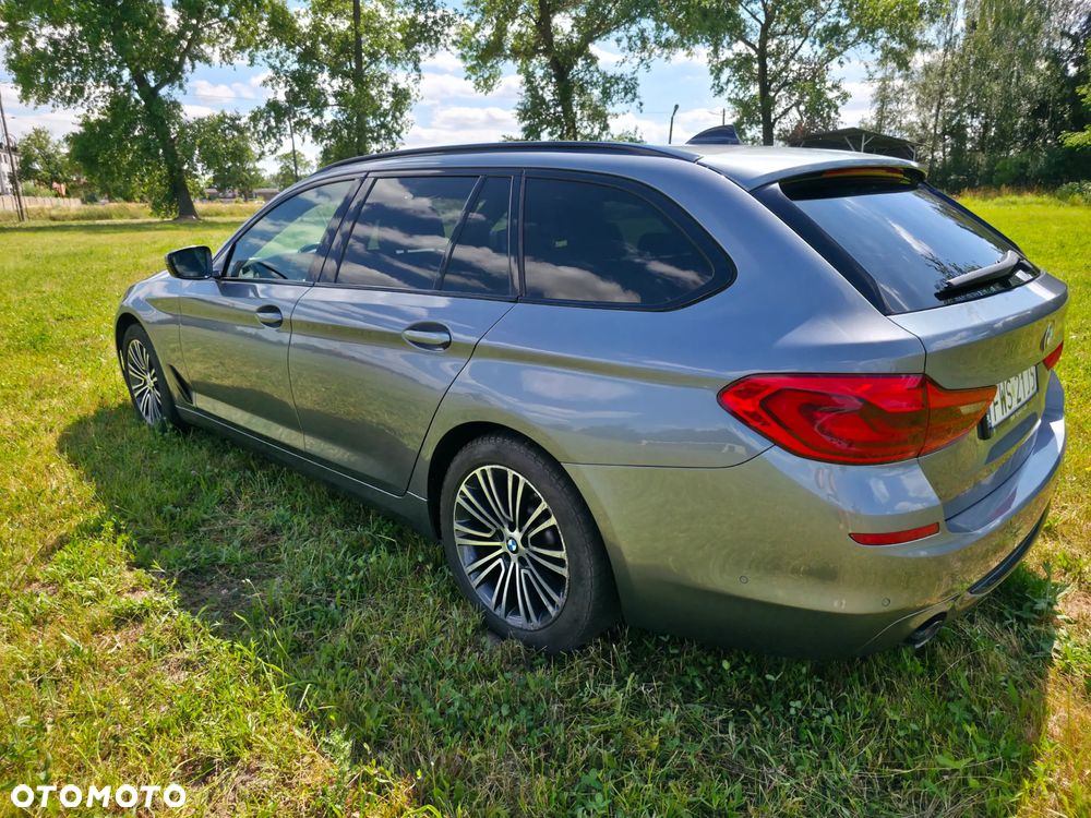 BMW Seria 5 520d xDrive Sport Line - 7