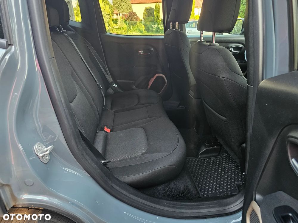 Jeep Renegade - 18