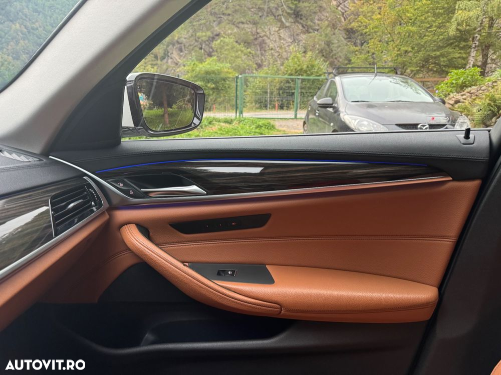 BMW Seria 5 530d xDrive Aut. Luxury Line - 16