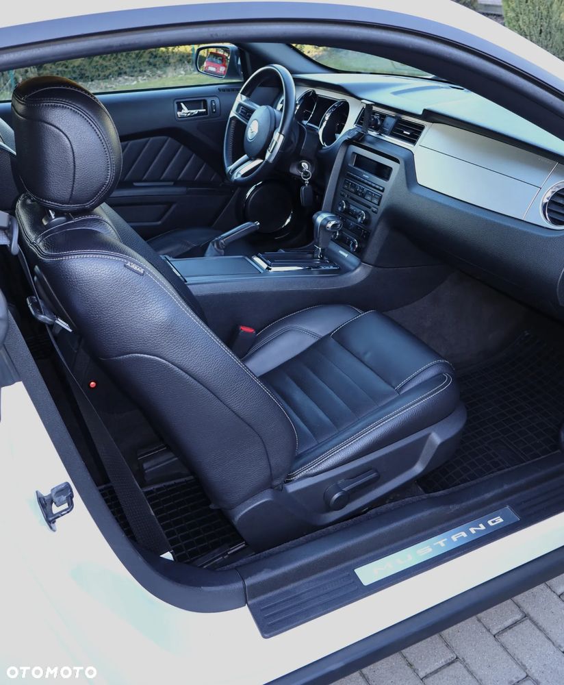 Ford Mustang 3.7 V6 Premium - 14
