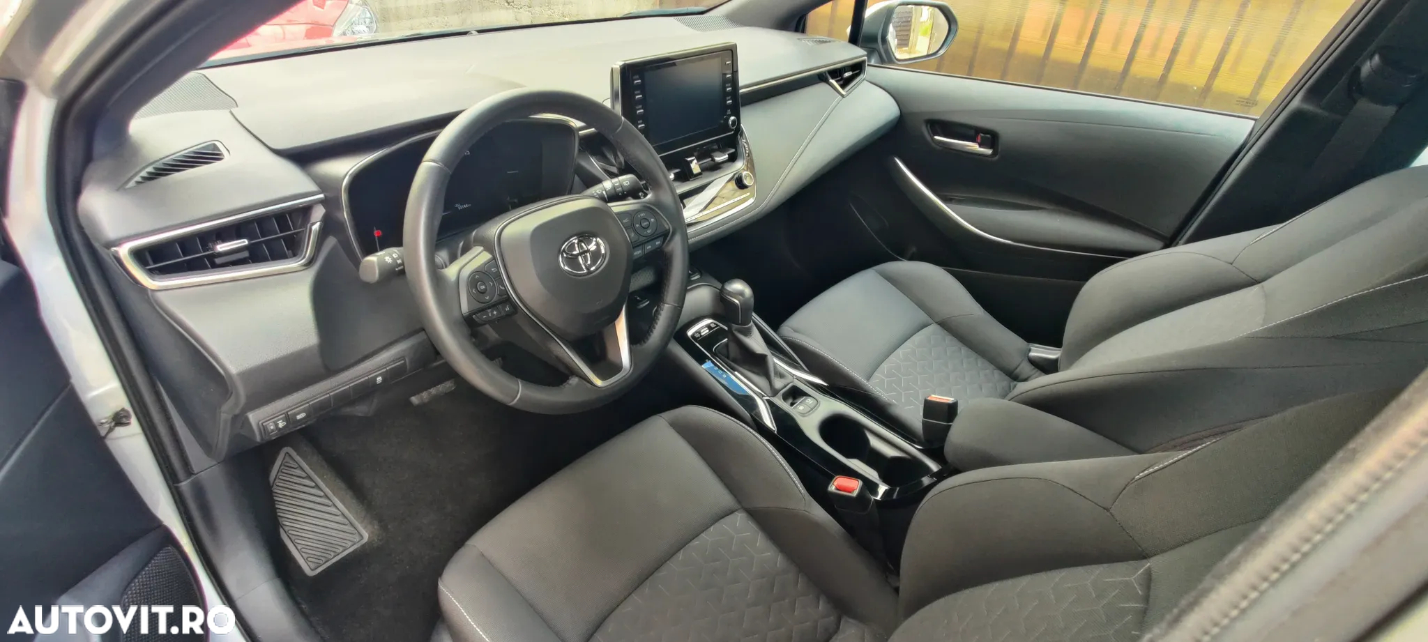 Toyota Corolla 1.8 HSD Dynamic - 16