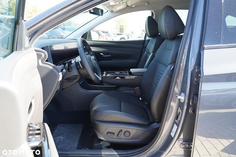 Hyundai Tucson 1.6 T-GDi HEV Executive 2WD - 11