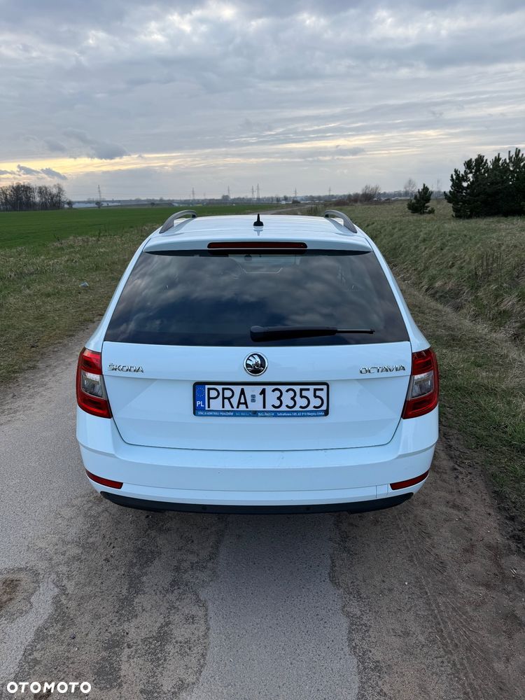 Skoda Octavia 2.0 TDI DSG Ambition - 6