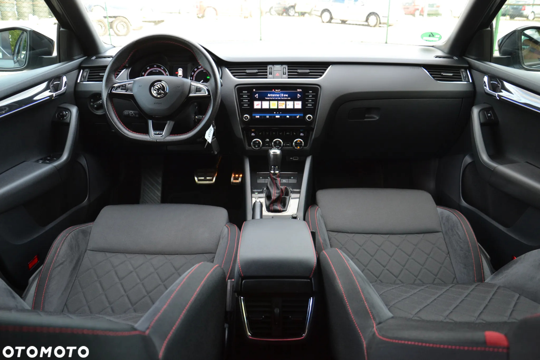 Skoda Octavia Combi 2.0 TSI DSG RS - 21