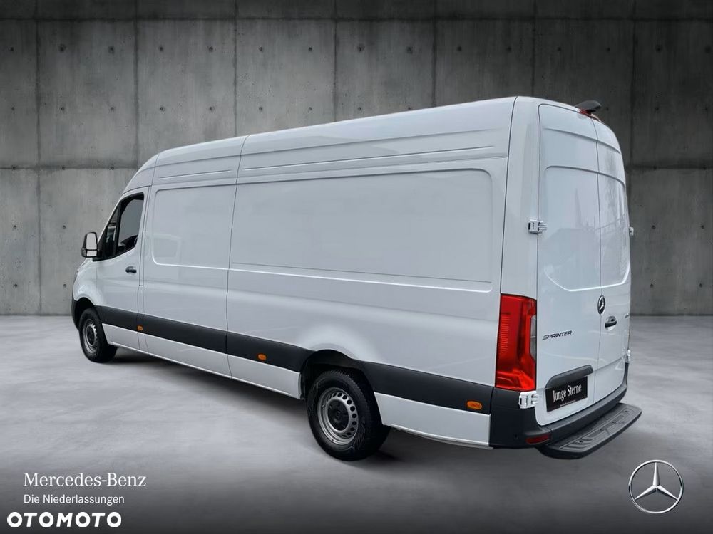 Mercedes-Benz Sprinter - 4