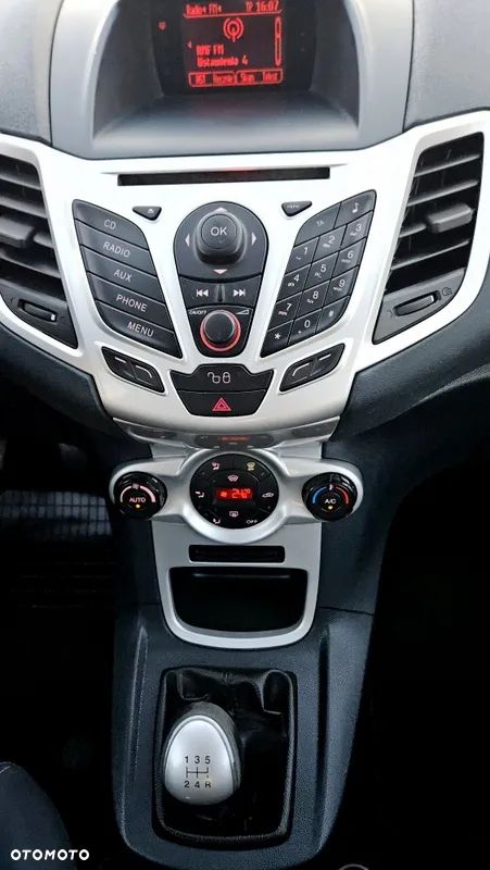 Ford Fiesta 1.4 Titanium - 20