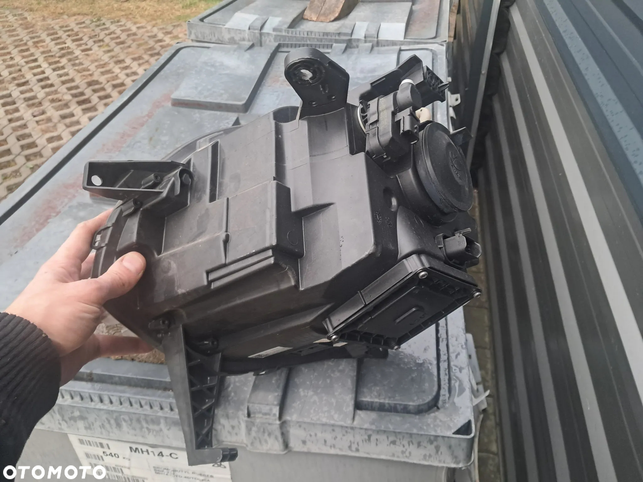 Zderzak przód Renault Twingo III 3 lift lampa prawa  pas przedni przodu okulary przód Grill Atrapa maska błotniki - 11