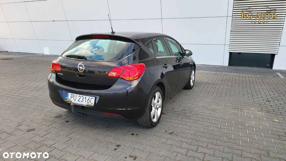 Opel Astra - 10