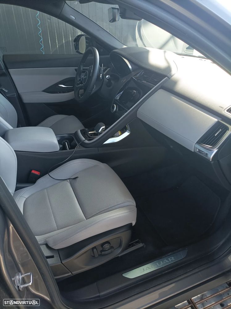 Jaguar E-Pace 1.5 P300e R-Dynamic HSE AWD Aut. - 17