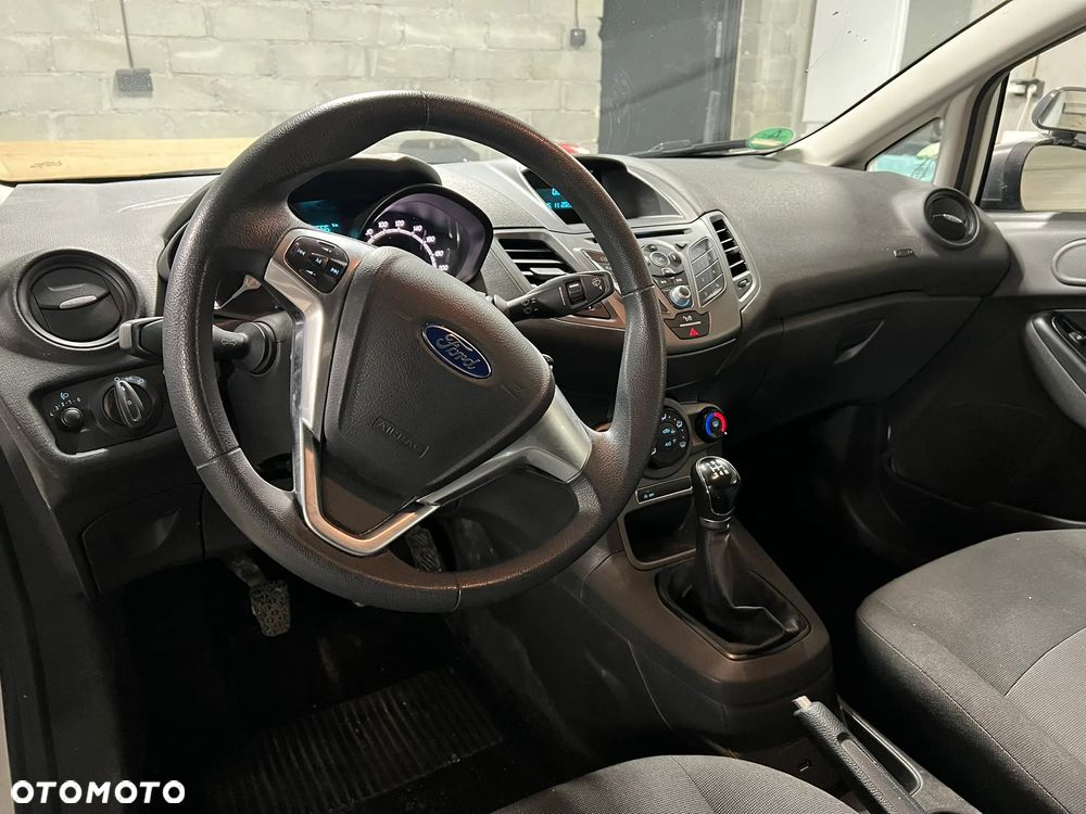 Ford Fiesta - 7