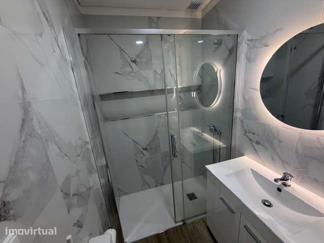 Apartamento T2 com boas áreas e localização privilegiada - Grande imagem: 5/7