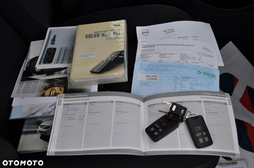 Volvo V60 D4 Geartronic Momentum - 36