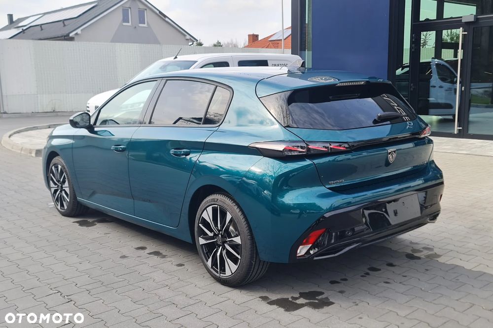 Peugeot 308 1.2 mHEV Allure S&S e-DCS6 - 8