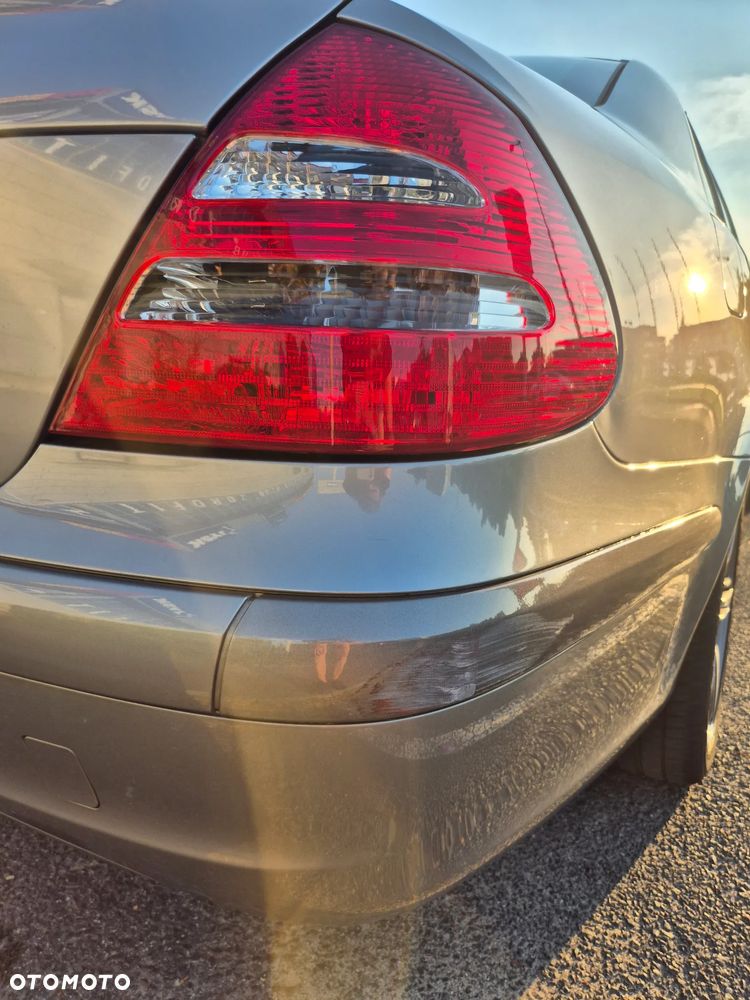 Mercedes-Benz Klasa E 200 Kompressor Automatik Classic - 23
