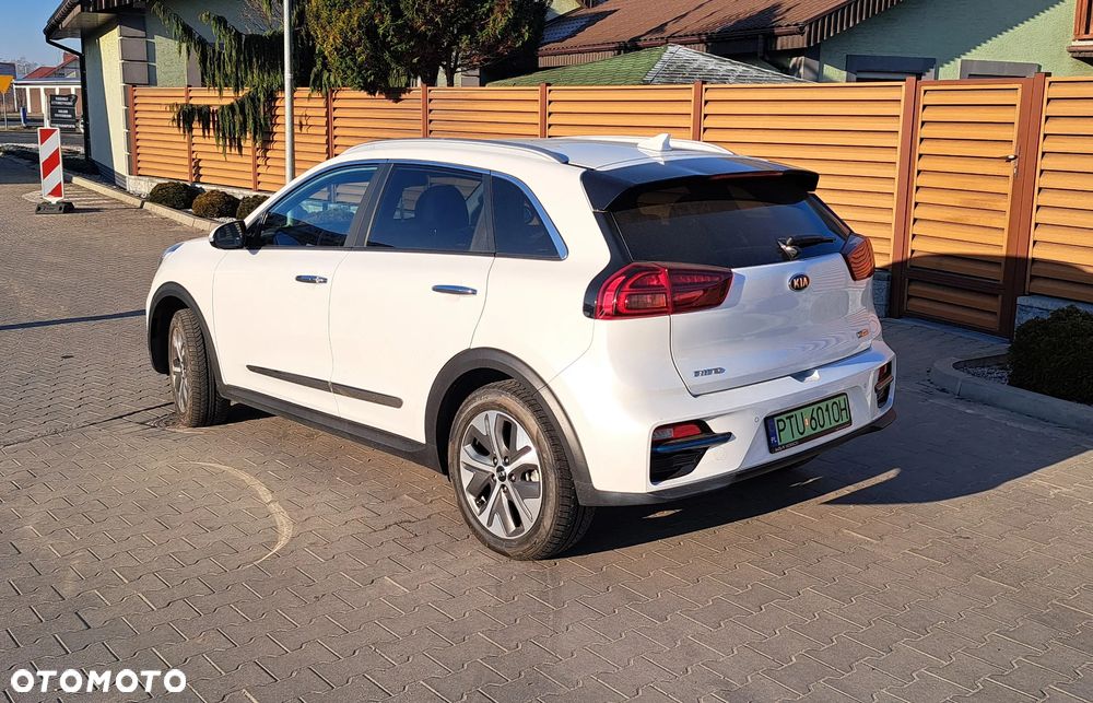 Kia Niro e-Niro 64kWh XL - 3