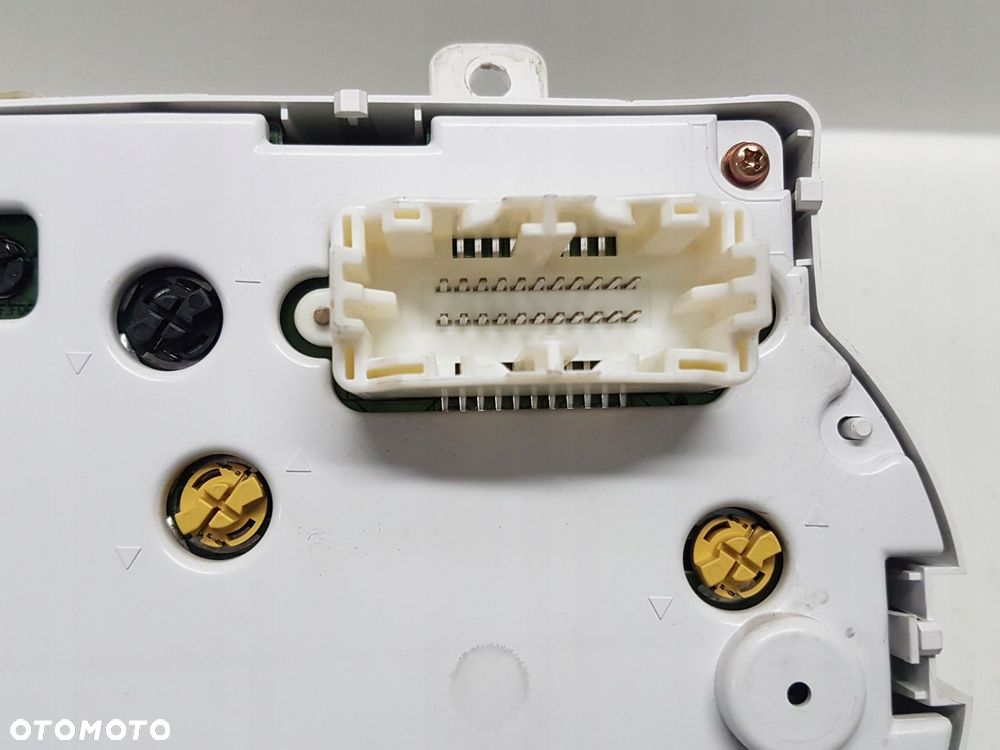 OUTLANDER I 03-06 LICZNIK ZEGARY MN151132 207tyś - 8