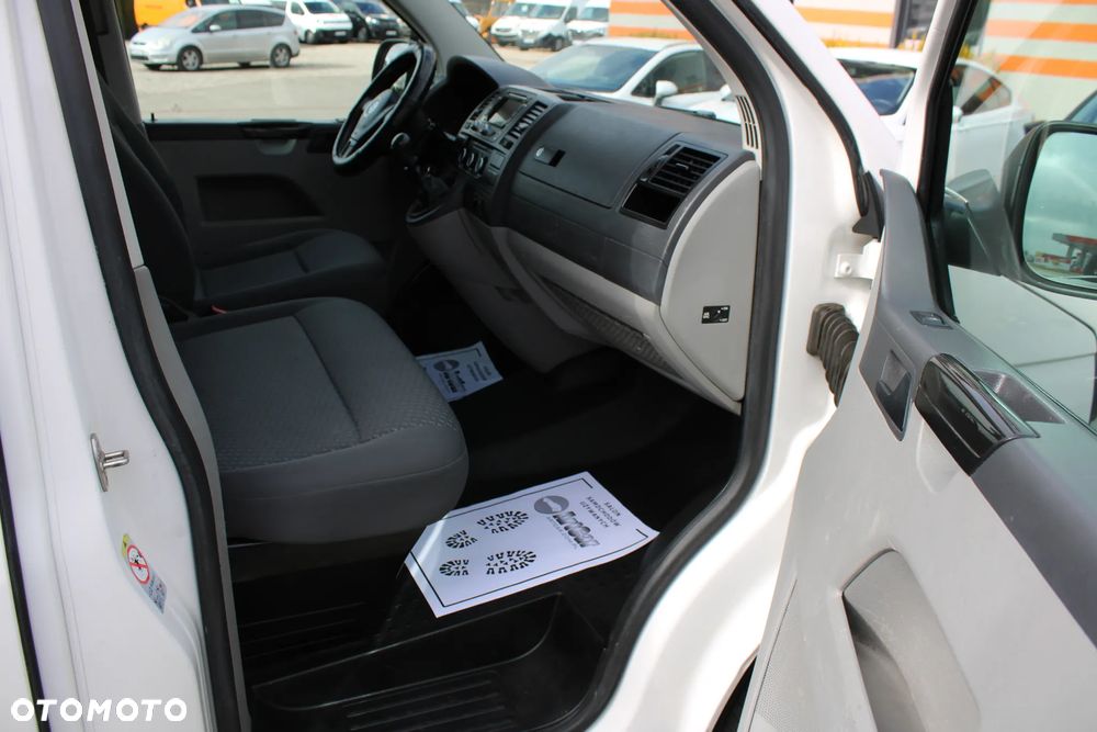 Volkswagen Transporter - 21
