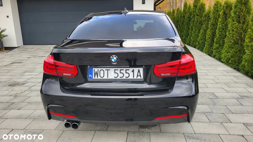 BMW Seria 3 330e iPerformance M Sport - 11