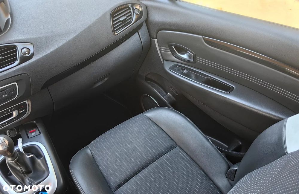 Renault Scenic - 16