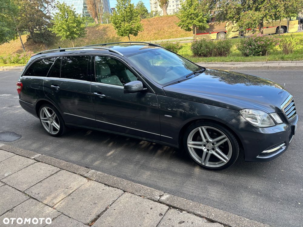 Mercedes-Benz Klasa E 220 CDI DPF BlueEFFICIENCY Automatik Avantgarde - 16