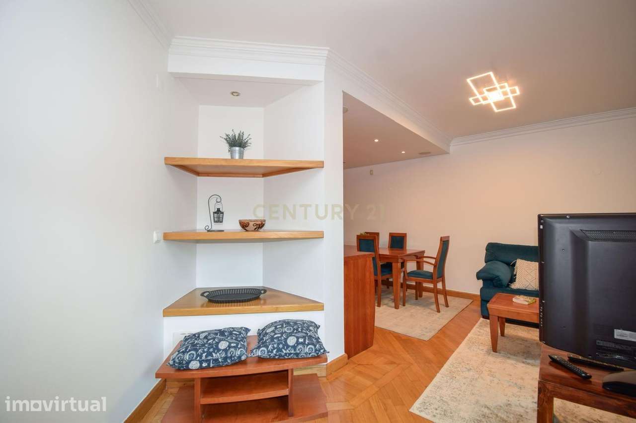 T3 no Centro de Cascais com Terraço, 2 Varandas e o mar tão perto - Grande imagem: 5/54