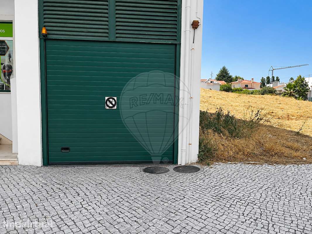 Garagem  para venda - Grande imagem: 2/4