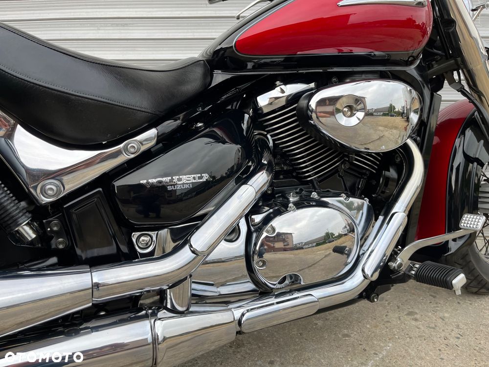 Suzuki VL 800 Volusia - 11