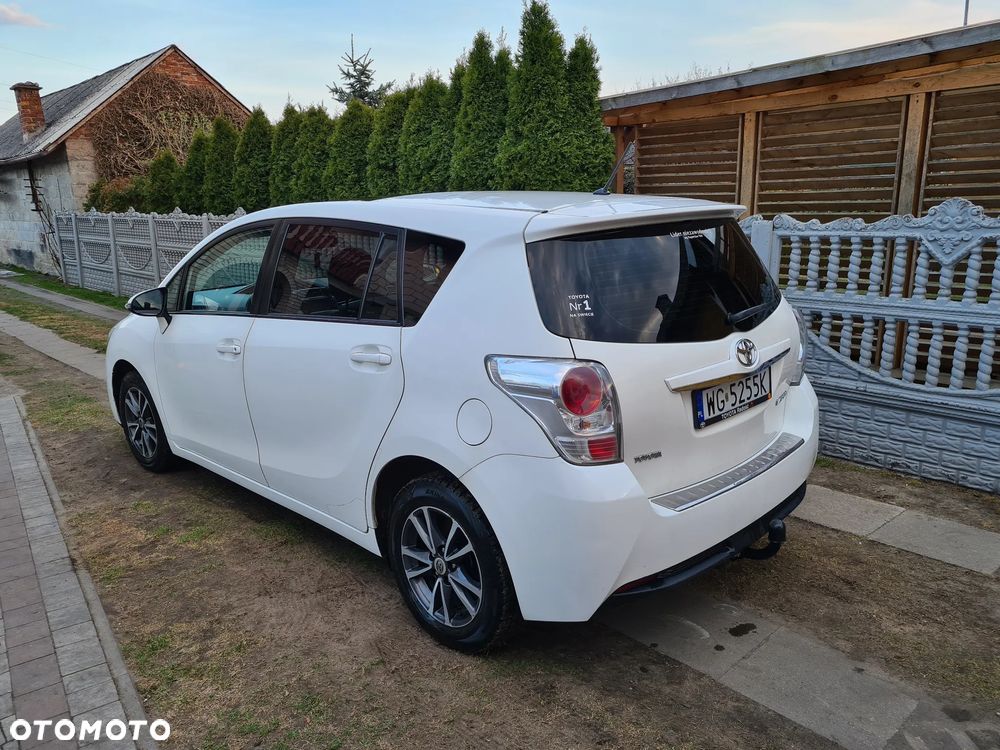 Toyota Verso 1.6 D-4D 5-Sitzer Start/Stop Skyview Edition - 7