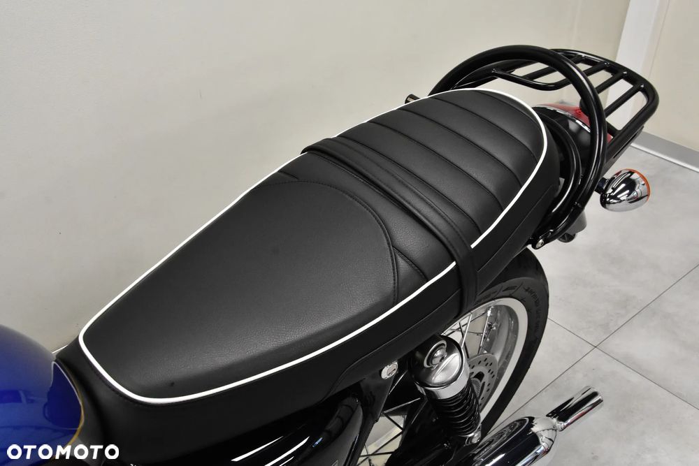 Triumph Bonneville - 14