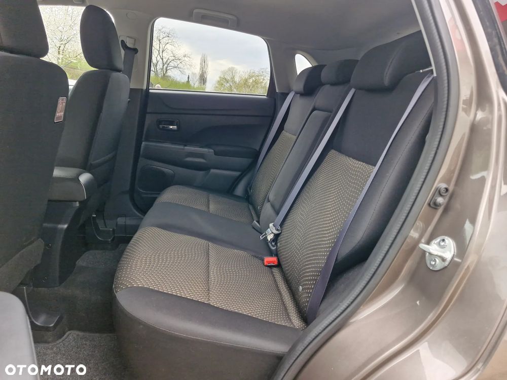 Mitsubishi ASX 1.6 Instyle AS&G - 14