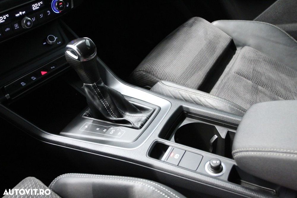Audi Q3 - 18