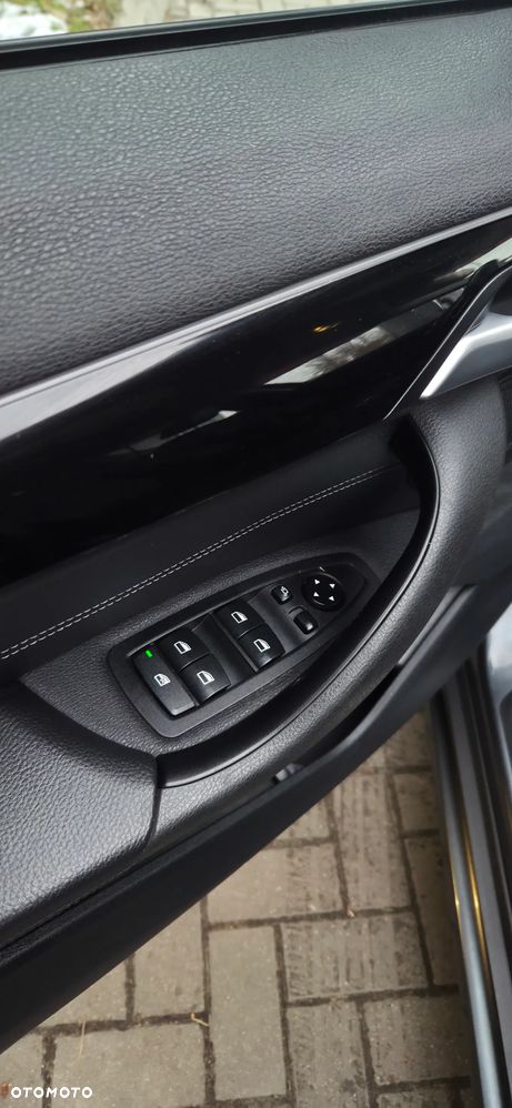 BMW X1 sDrive18d M Sport - 24