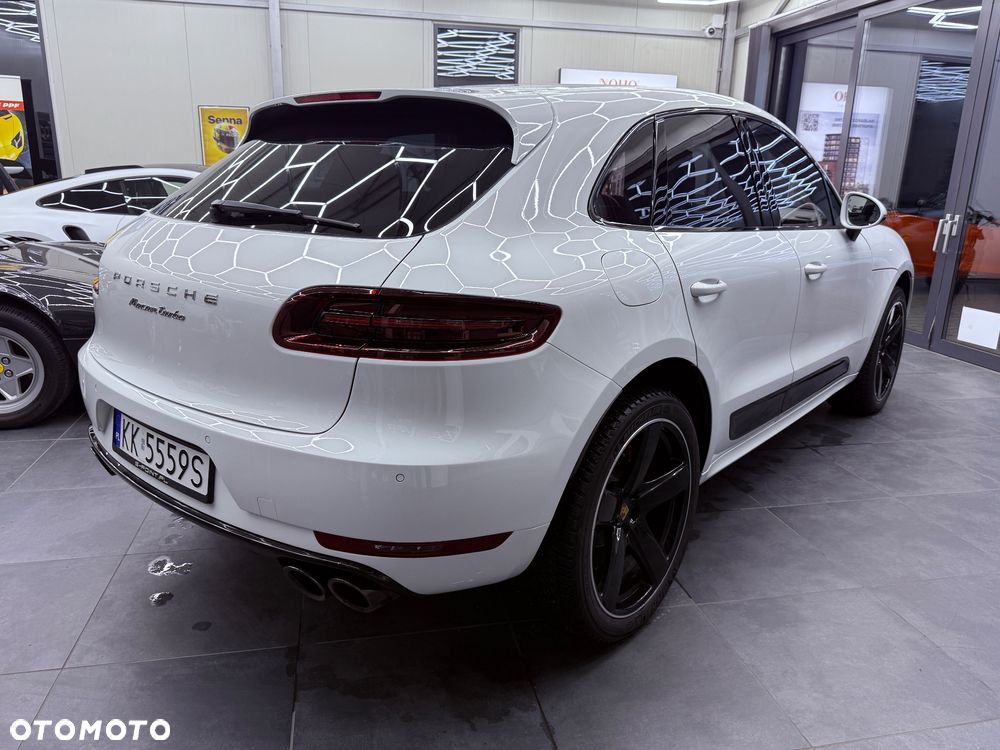Porsche Macan - 1
