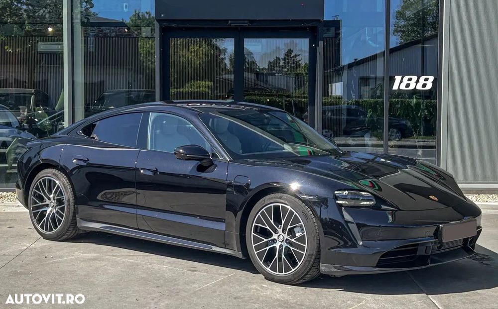 Porsche Taycan Turbo - 1