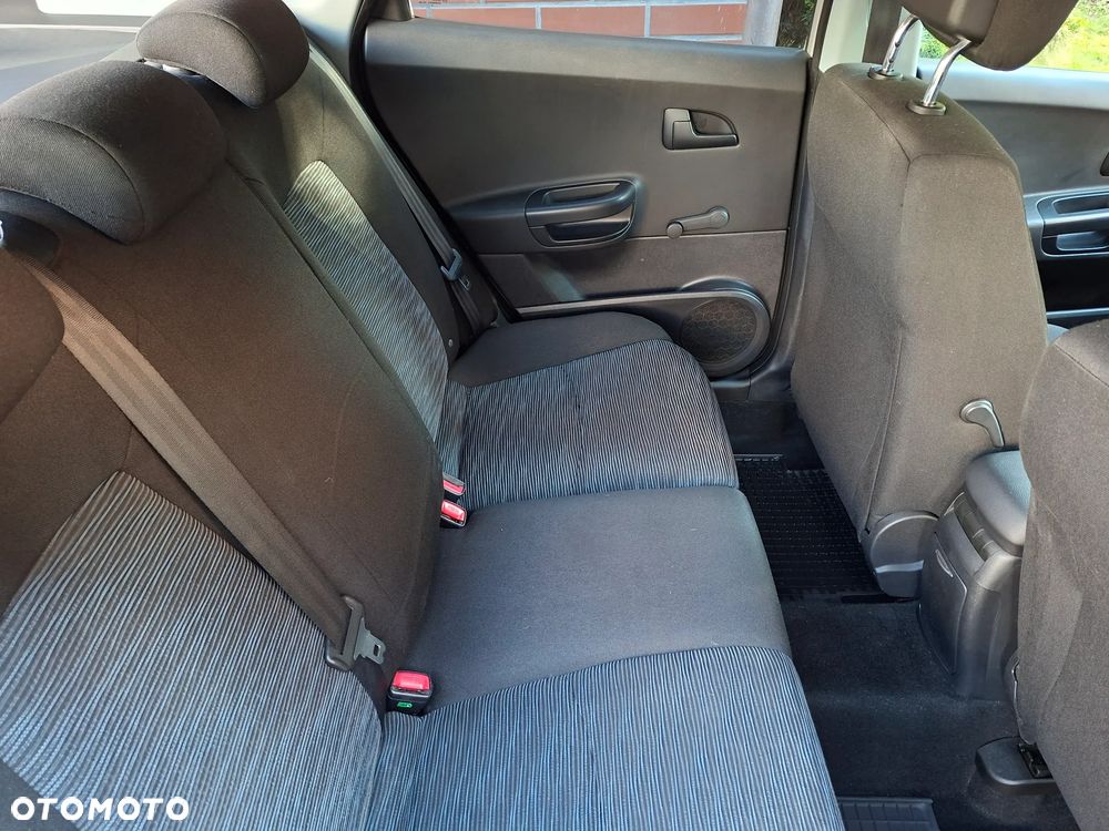 Kia Ceed - 26