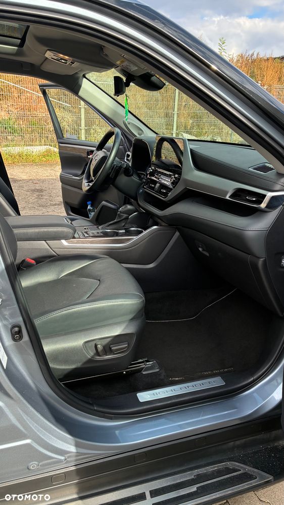 Toyota Highlander 2.5 Hybrid Executive - 18