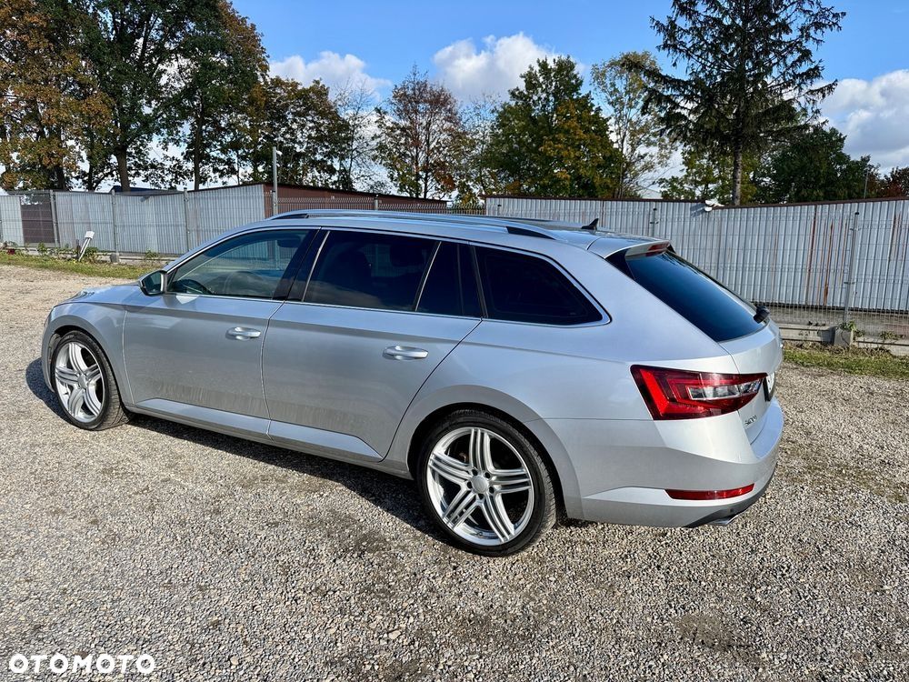 Skoda Superb 2017 photo 4