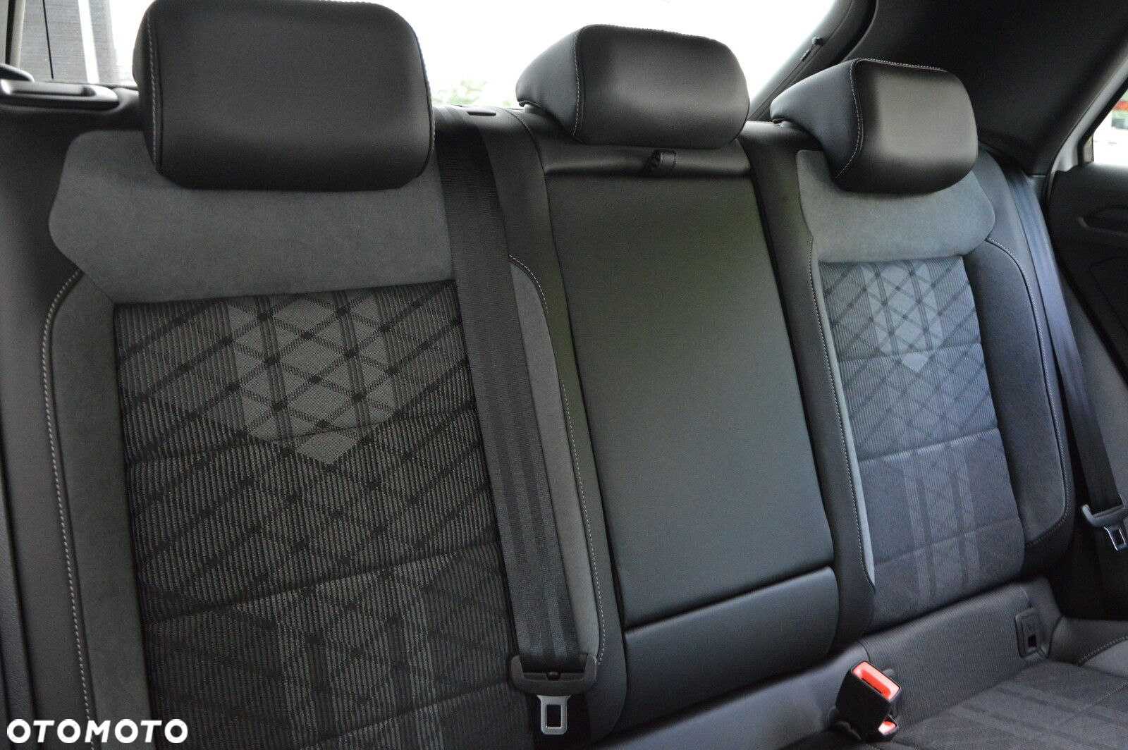 Volkswagen T-Roc - 21