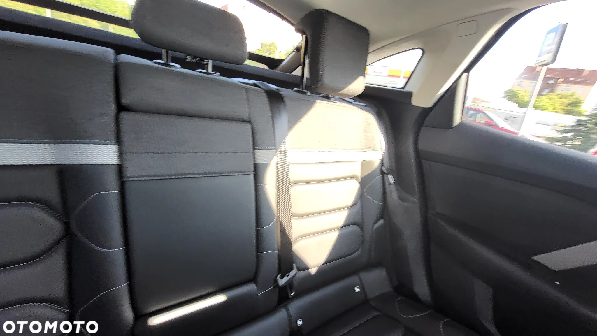 Citroën C4 1.2 PureTech Shine S&S EAT8 - 17
