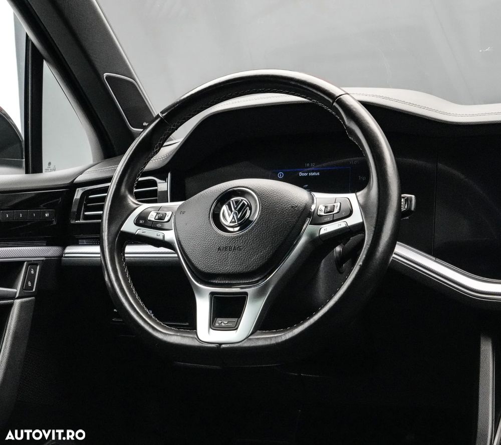 Volkswagen Touareg 3.0 V6 TDI 4Motion DPF Automatik R-Line - 18