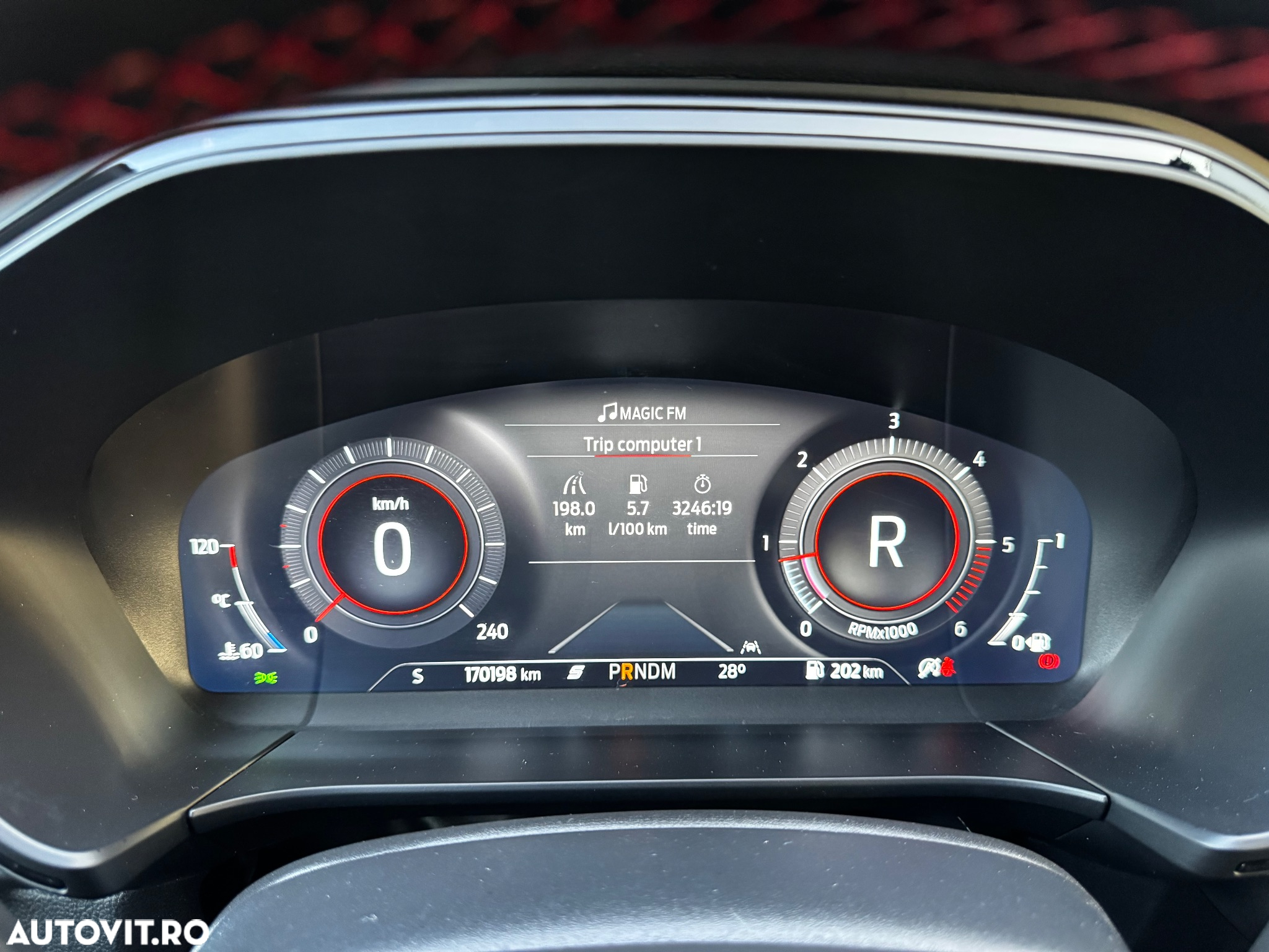 Ford Kuga 1.5 EcoBlue A8 FWD ST Line - 16