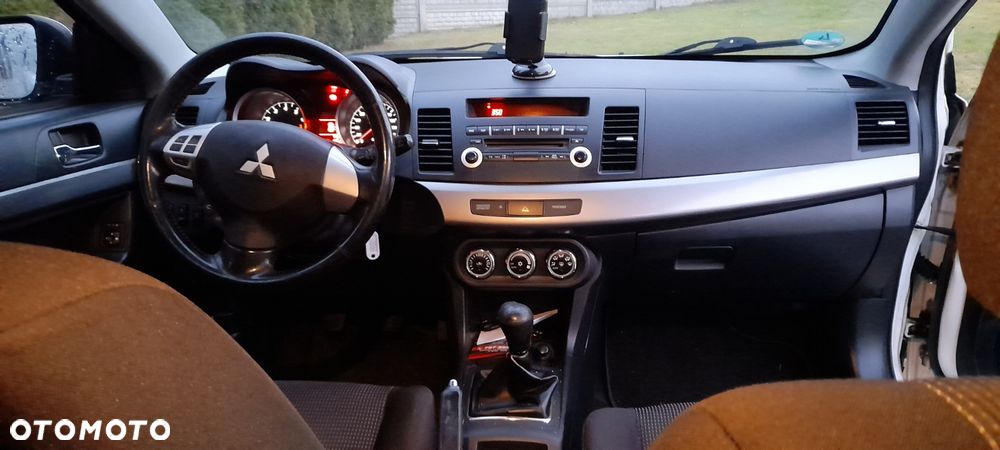 Mitsubishi Lancer 1.6 ClearTec Inform - 9