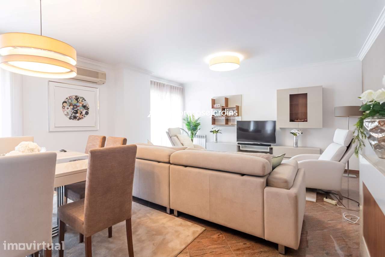 Apartamento com vista castelo para arrendamento - Grande imagem: 4/42