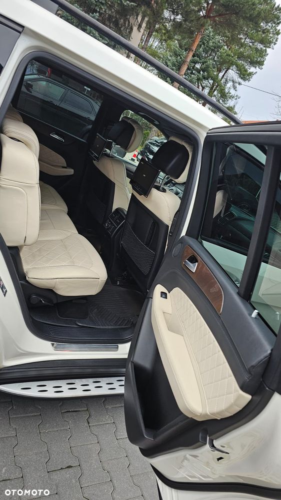 Mercedes-Benz GLS - 16