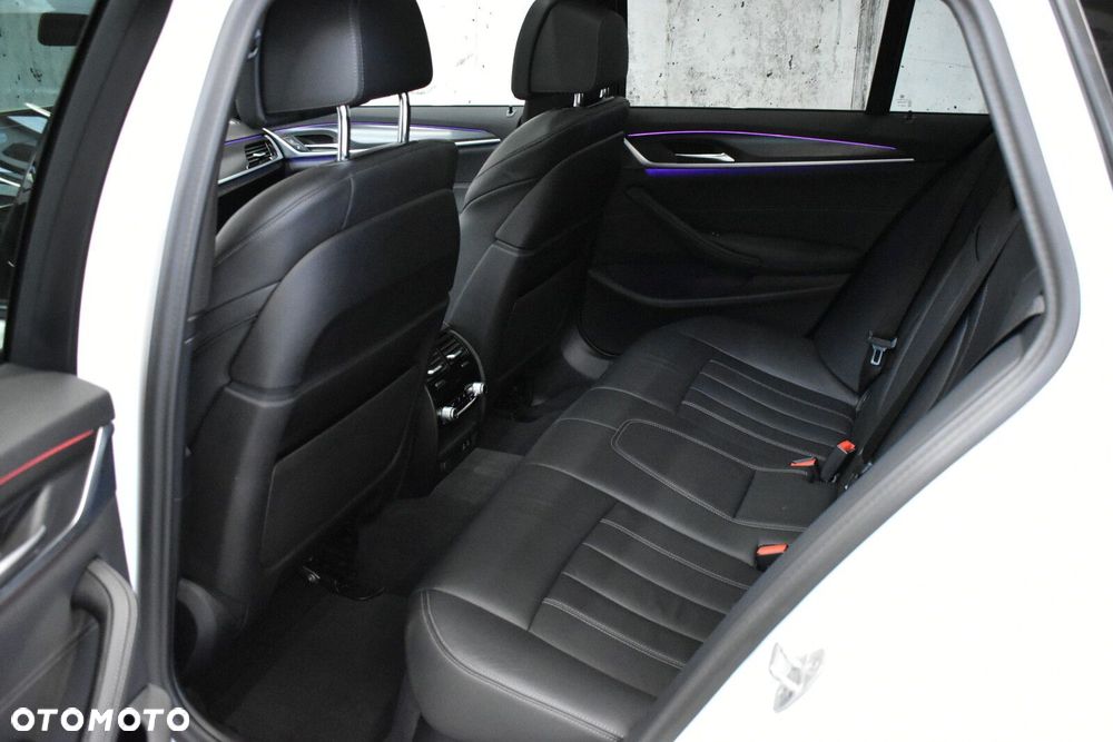 BMW Seria 5 520d mHEV M Sport sport - 25