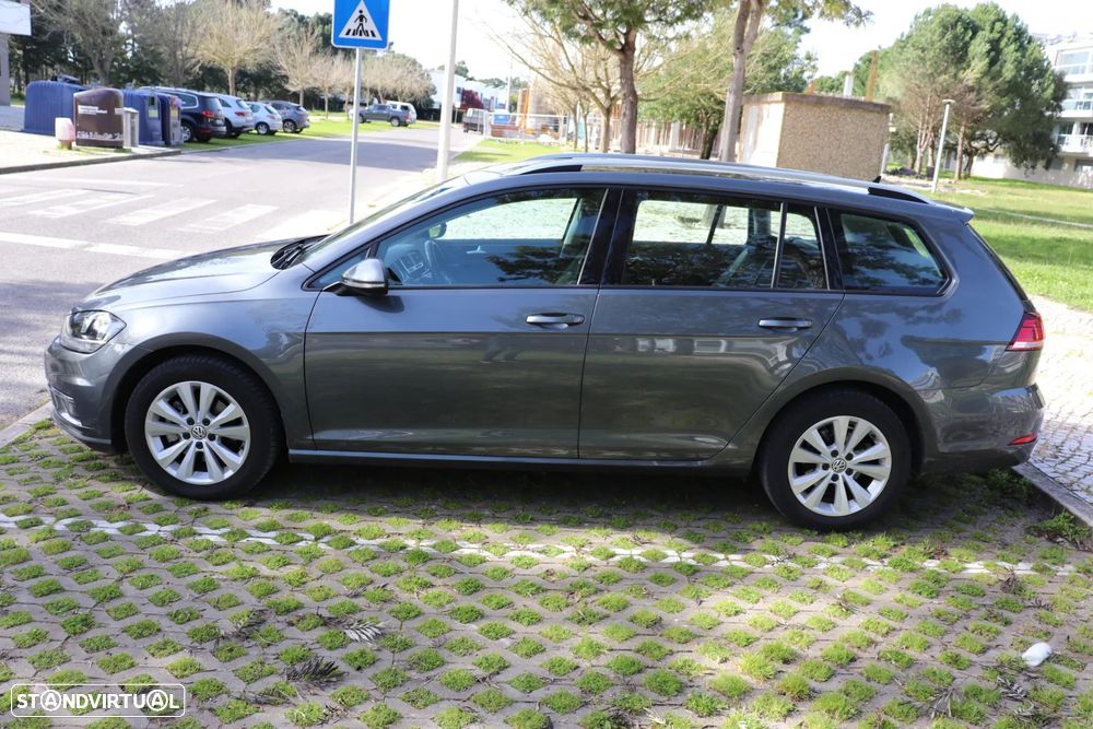 VW Golf Variant 1.6 TDi Confortline - 4