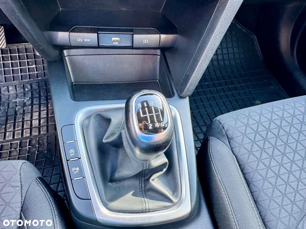 Kia Ceed - 23