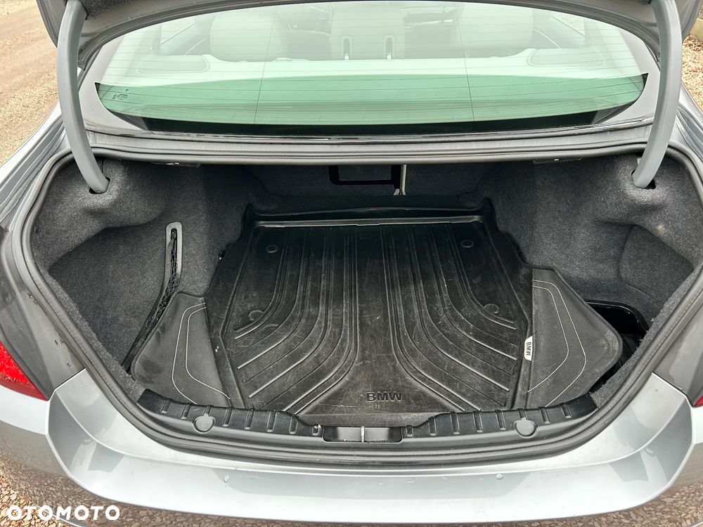 BMW Seria 5 520d - 22