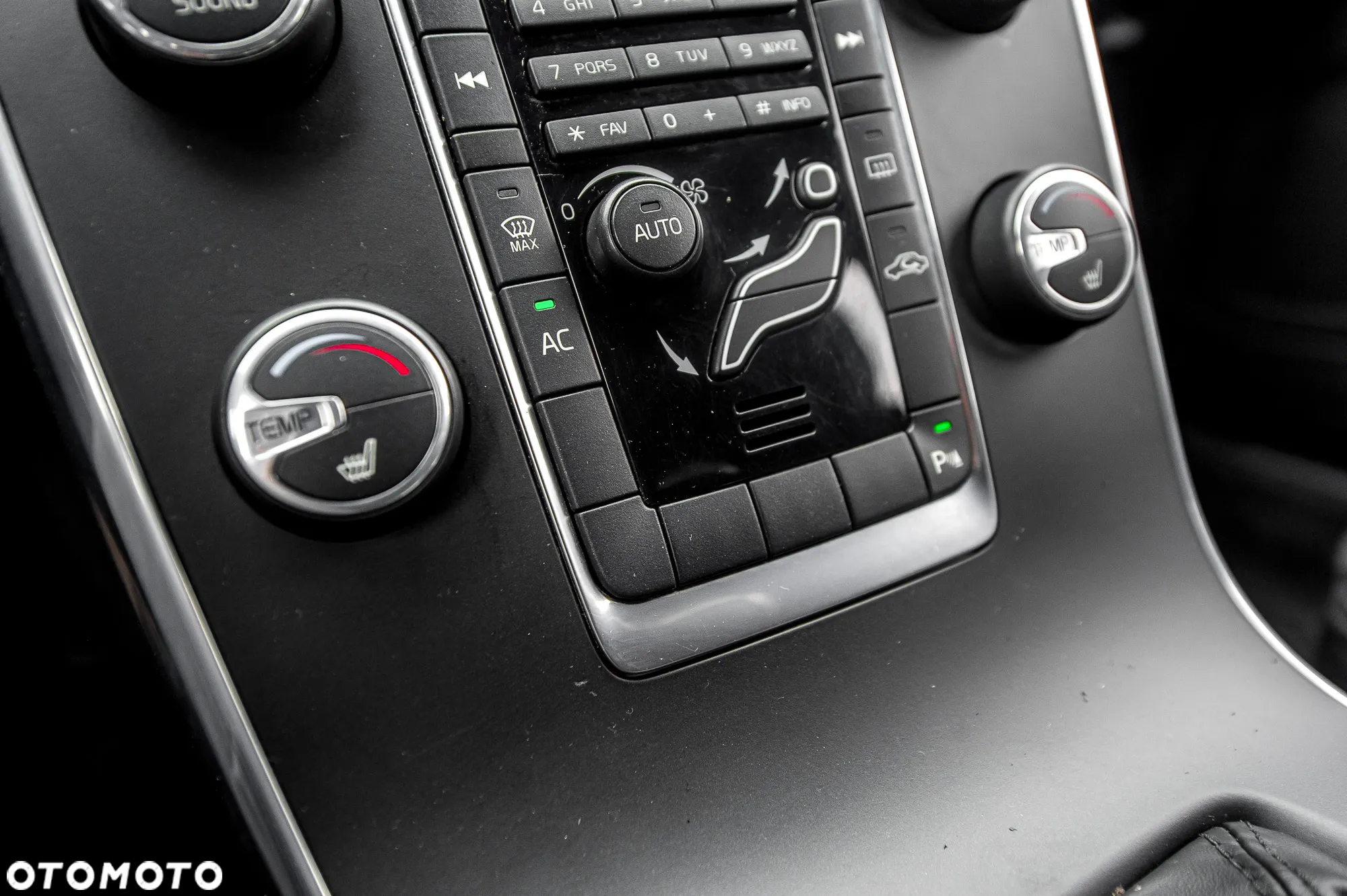 Volvo V60 D4 AWD - 28