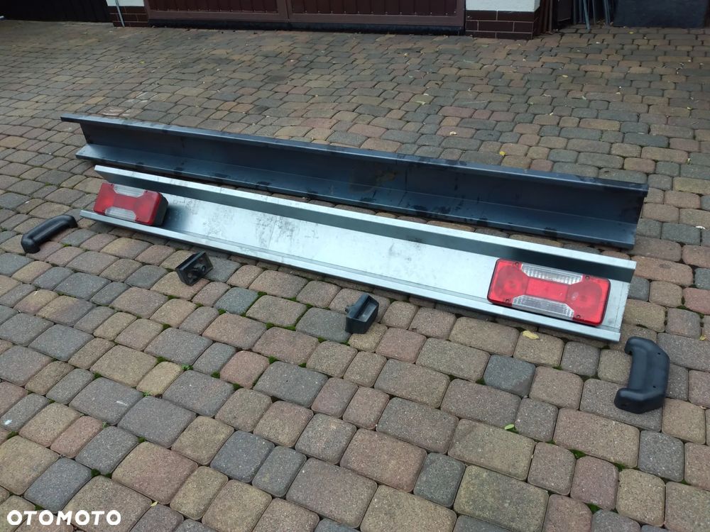 Belka zderzak tył nowy zamiennik ( cena bez lamp i narożników ) Mascott Iveco Daily  Fuso Canter Cabstar Maxity Dyna NPR NKR Atleon oraz używany zderzak tył z lampami  Midlum Atego Eurocargo Man Dafbelka